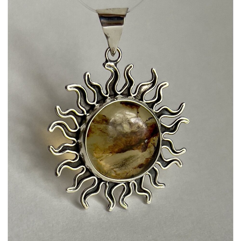Sunburst Pendant – 925 Sterling Silver with Natural Amber - Picture 7 of 16